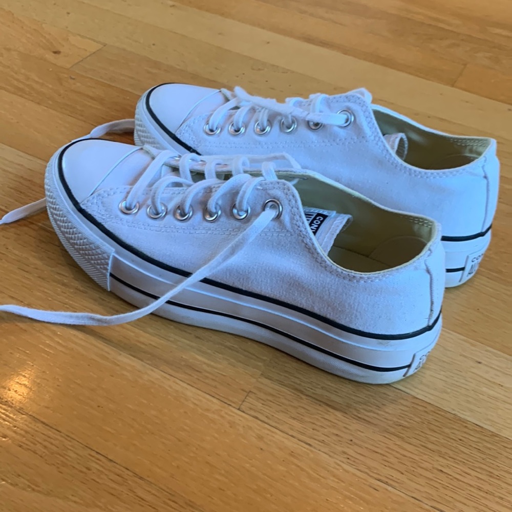 Women’s size 6.5 Chuck Taylor All Star Lift Platform Leather